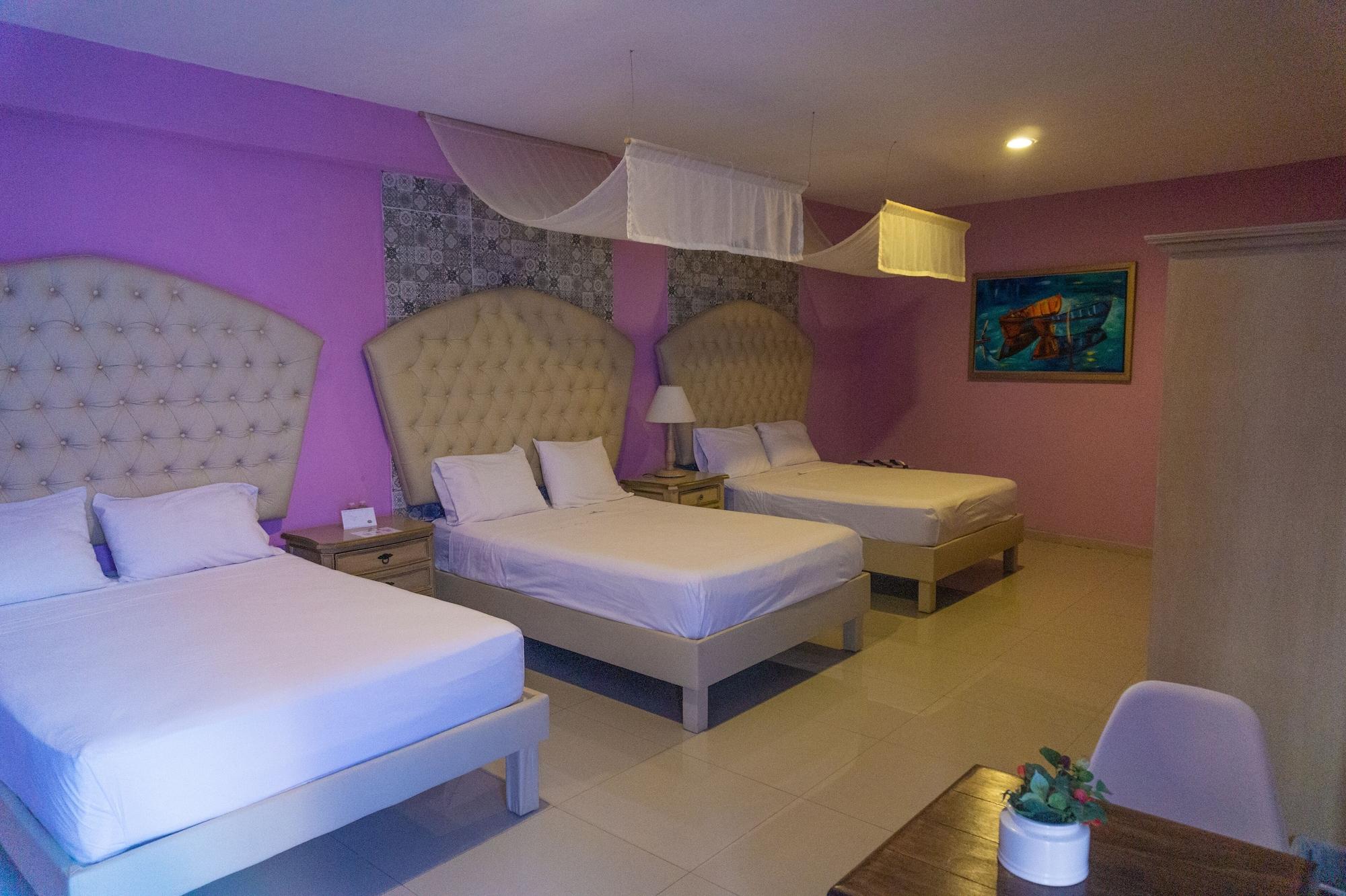 Hotel Lavanda Cas Merida Mérida Exterior foto A room at the hotel