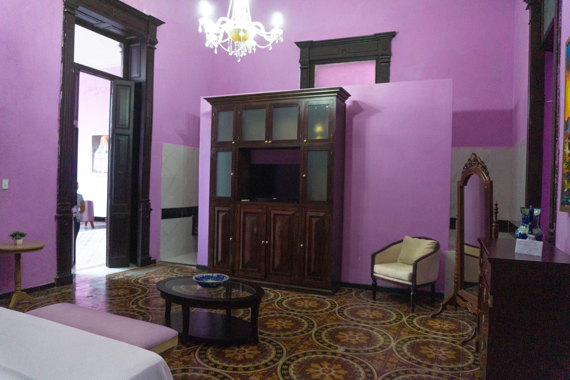 Hotel Lavanda Cas Merida Mérida Exterior foto A room at the hotel