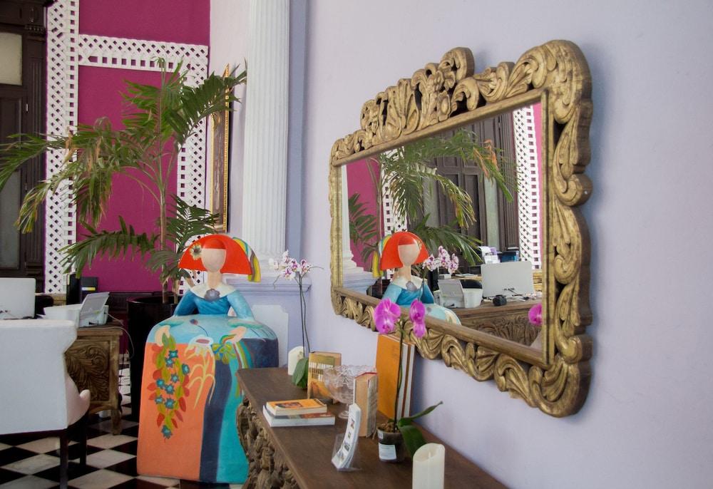 Hotel Lavanda Cas Merida Mérida Exterior foto A mirror