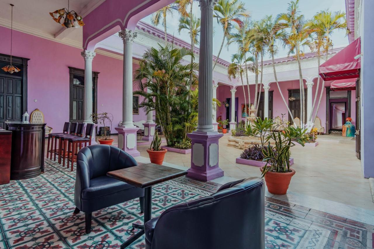 Hotel Lavanda Cas Merida Mérida Exterior foto The courtyard of the hotel